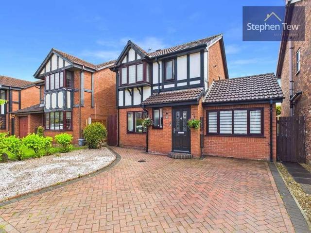 4 bed house for sale