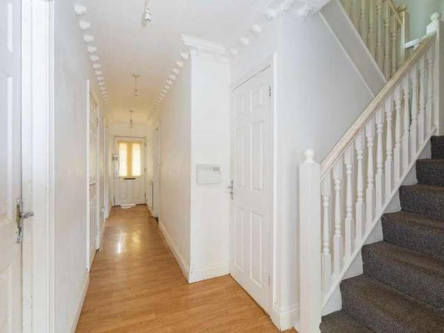 4 bed house for sale