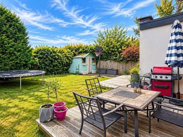 4 bed house for sale