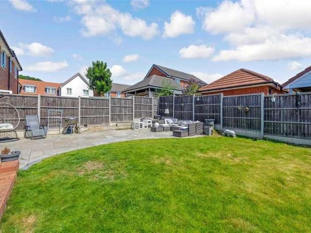 4 bed house for sale