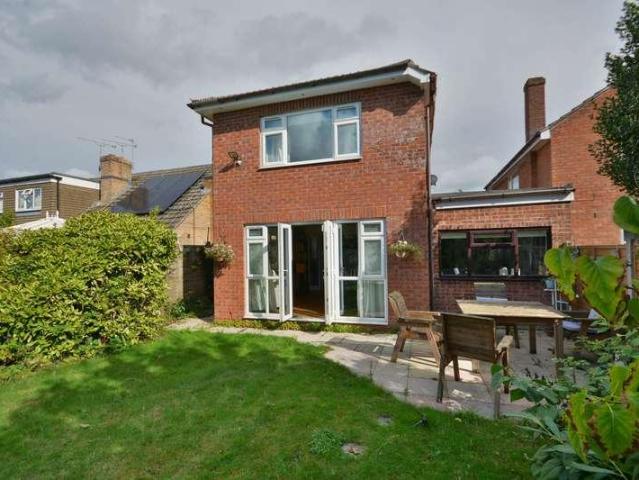4 bed house for sale