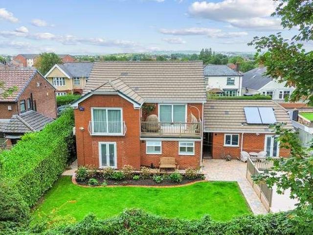 4 bed house for sale