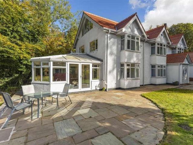 4 bed house for sale
