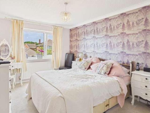 4 bed house for sale