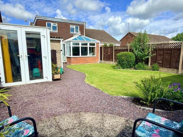 4 bed house for sale