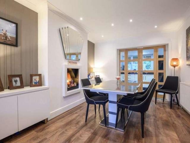 4 bed house for sale