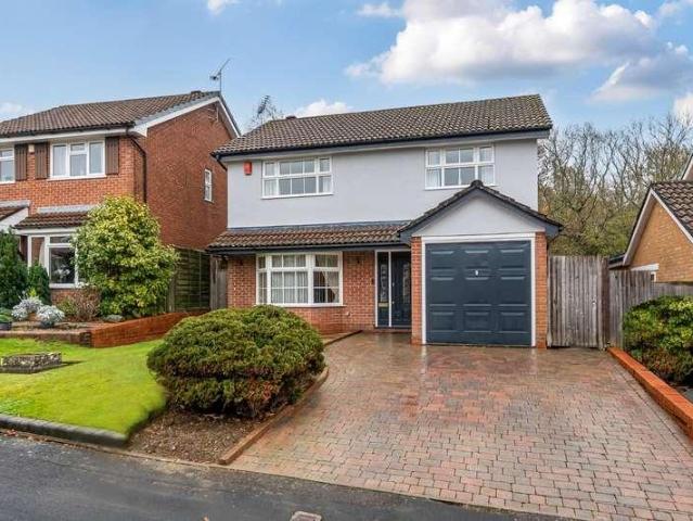 4 bed house for sale