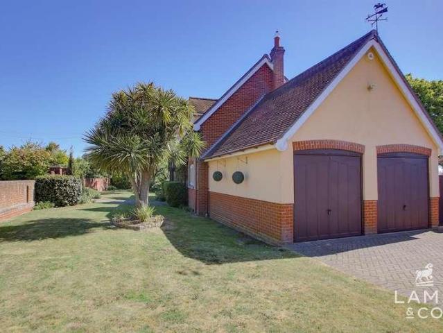 4 bed house for sale