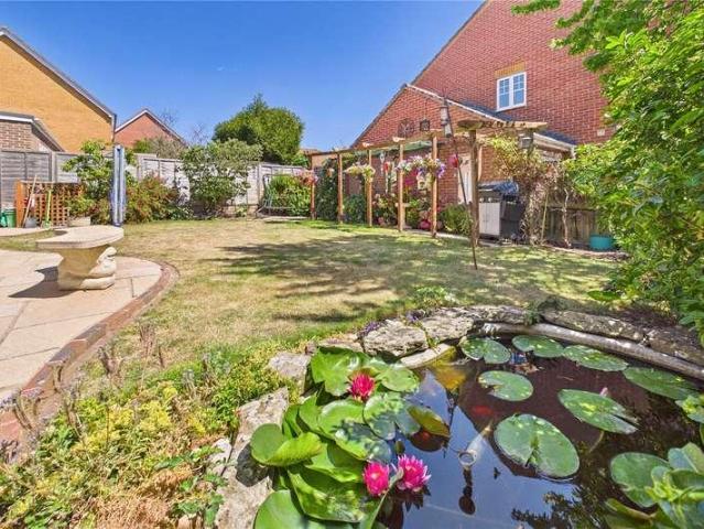 4 bed house for sale