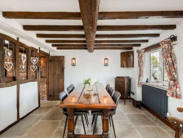 4 bed house for sale