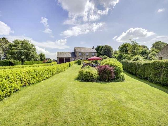 4 bed house for sale