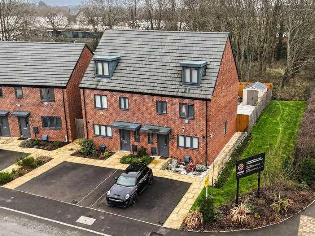 4 bed house for sale