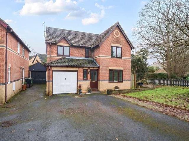 4 bed house for sale