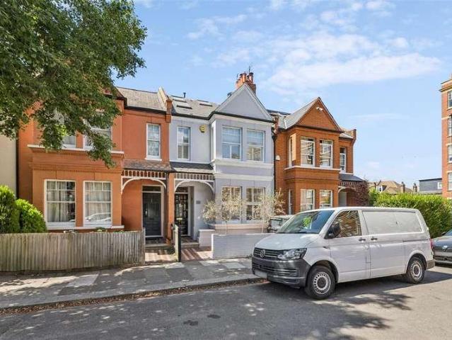 4 bed house for sale