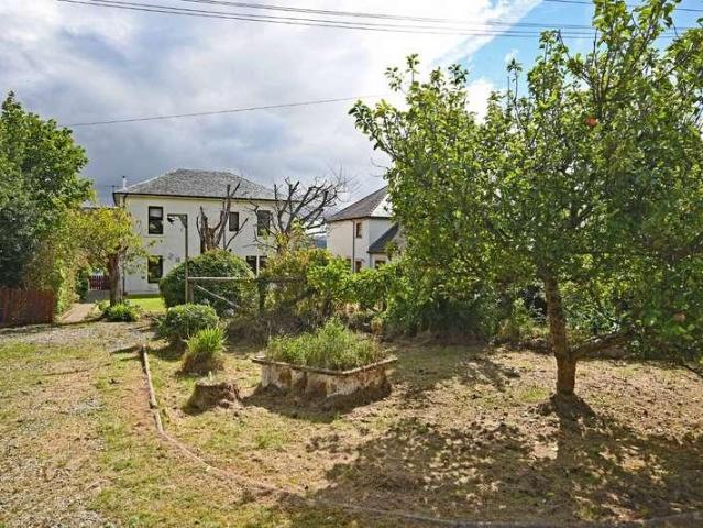 4 bed house for sale
