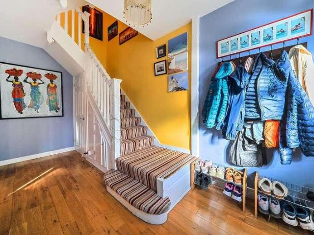 4 bed house for sale