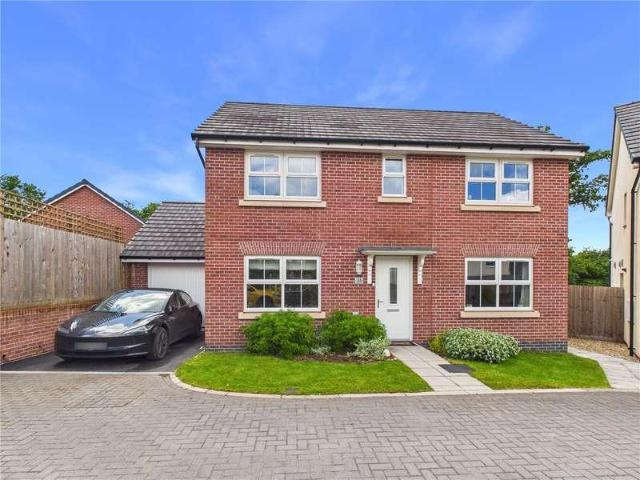 4 bed house for sale