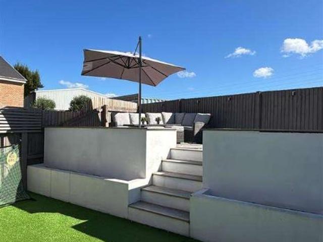 4 bed house for sale