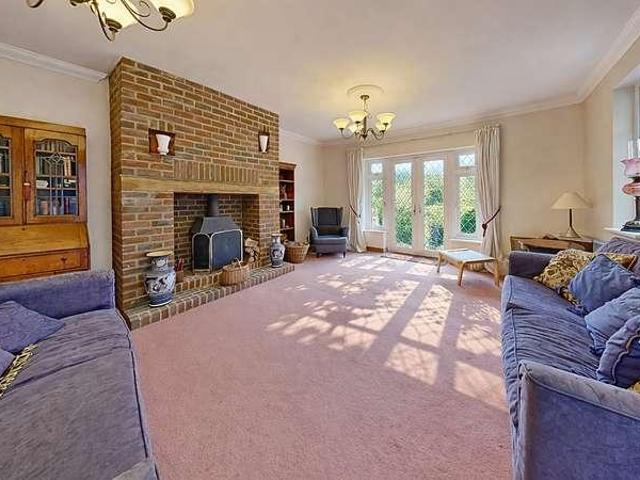 4 bed house for sale