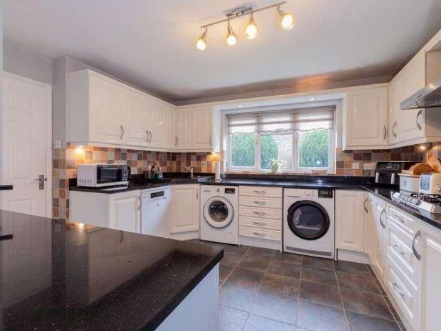 4 bed house for sale