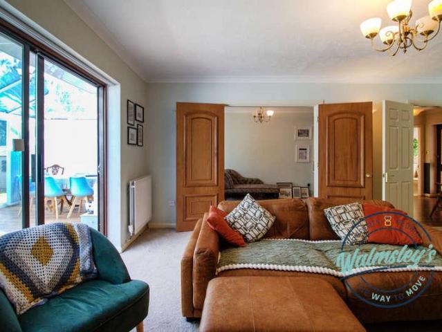 4 bed house for sale