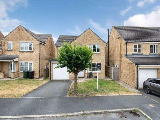 4 bed house for sale