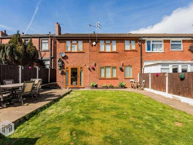 4 bed house for sale