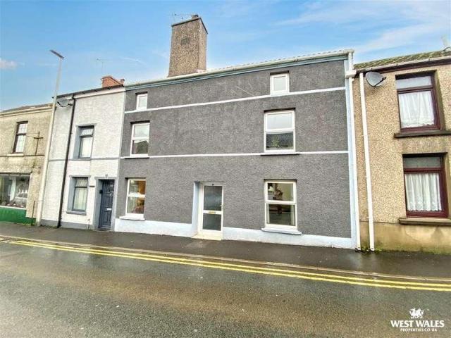 4 bed house for sale