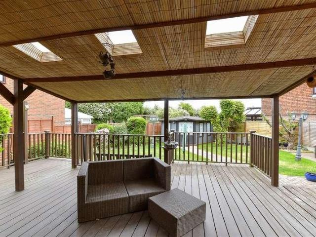 4 bed house for sale