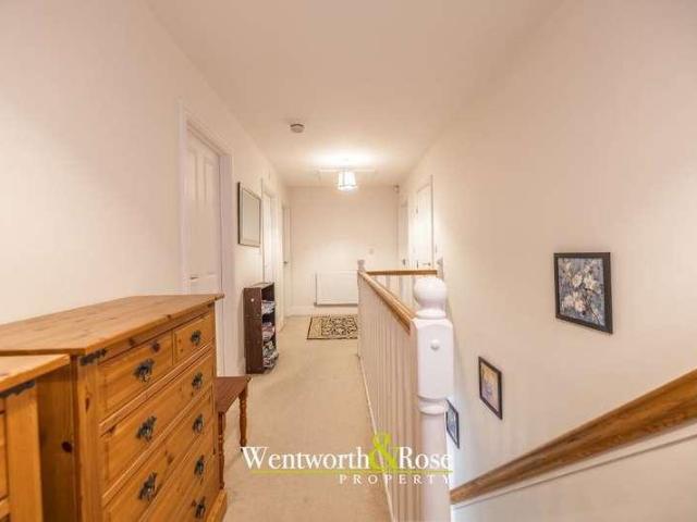 4 bed house for sale
