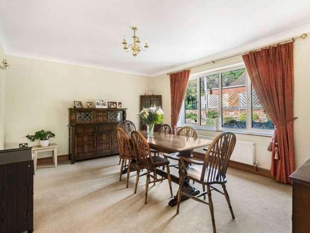 4 bed house for sale