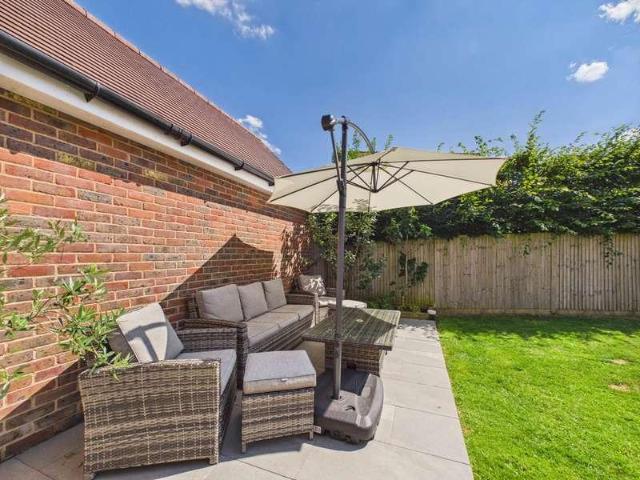 4 bed house for sale
