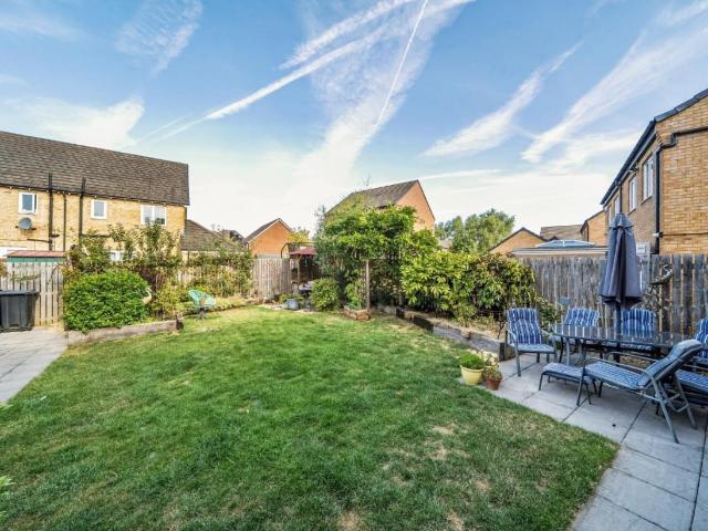 4 bed house for sale