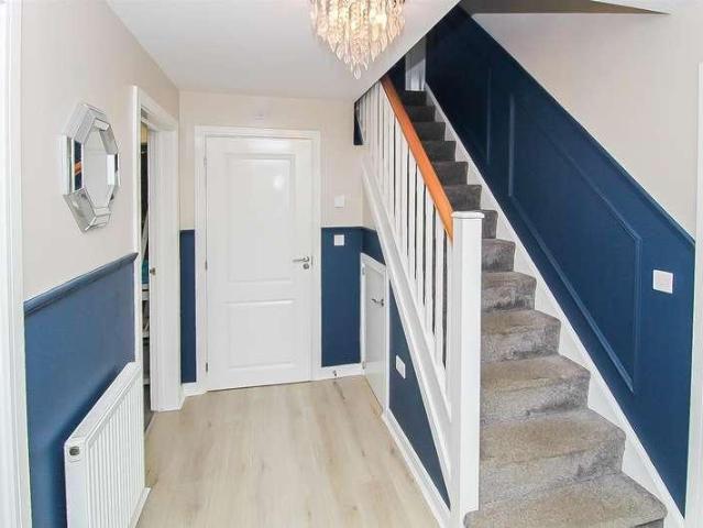 4 bed house for sale