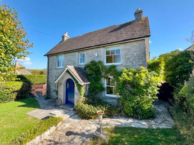 7 bed house for sale
