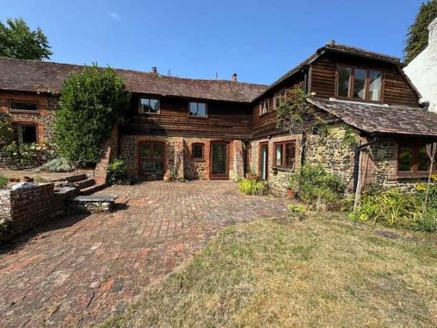 4 bed house for sale