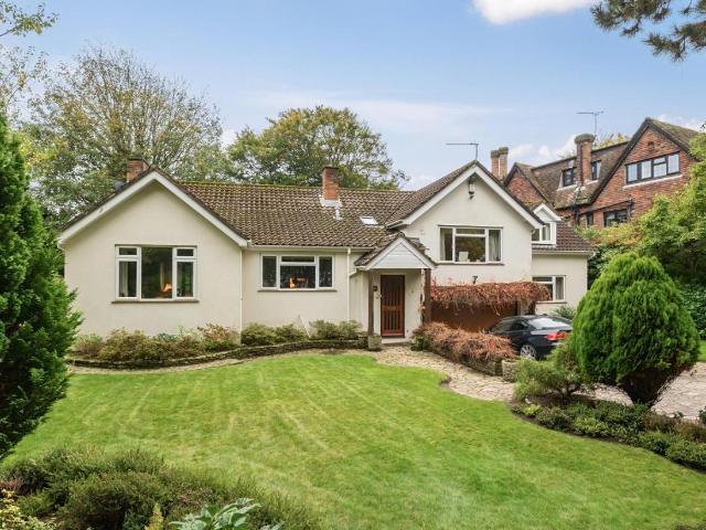 4 bed house for sale