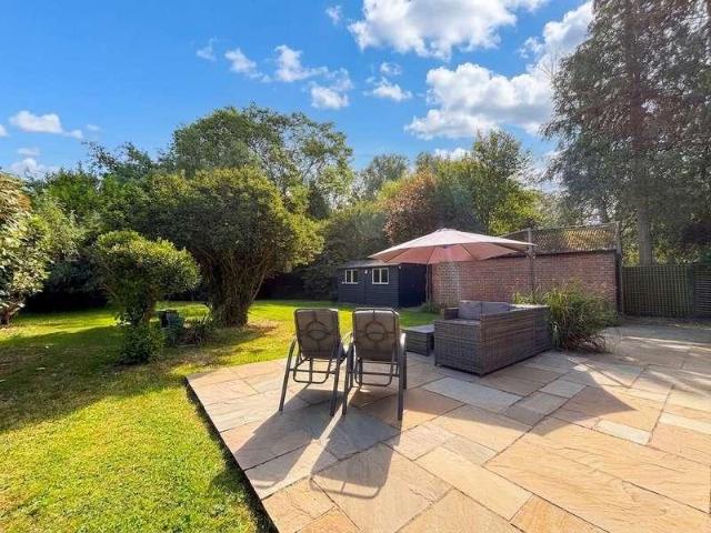 4 bed house for sale