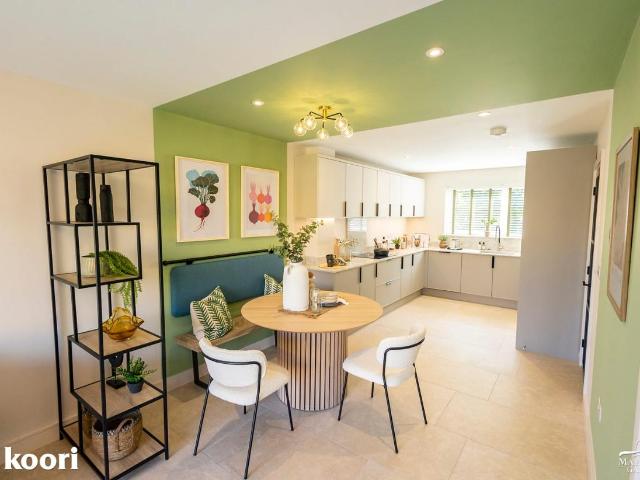4 bed house for sale