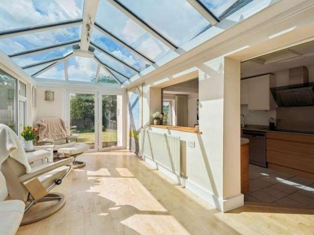 4 bed house for sale