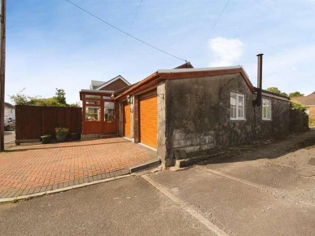 4 bed house for sale