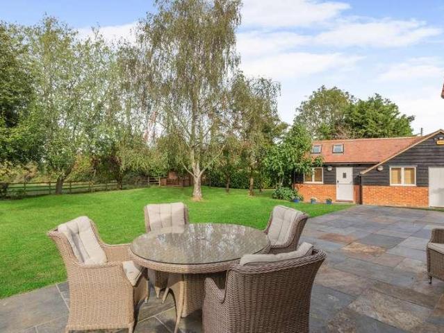 4 bed house for sale