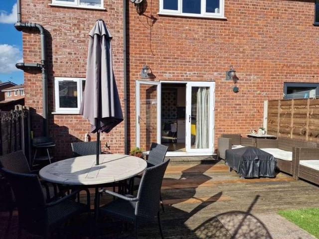 4 bed house for sale