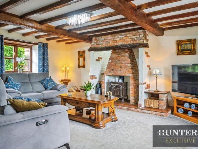 4 bed house for sale