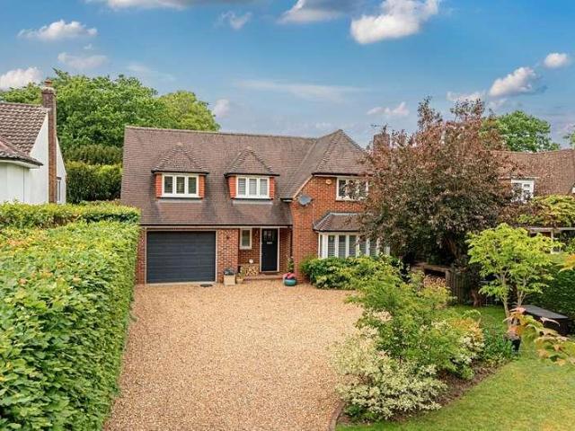 4 bed house for sale