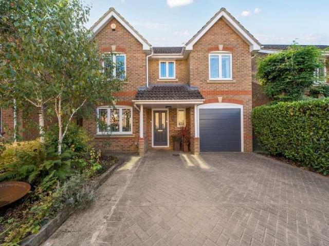 4 bed house for sale