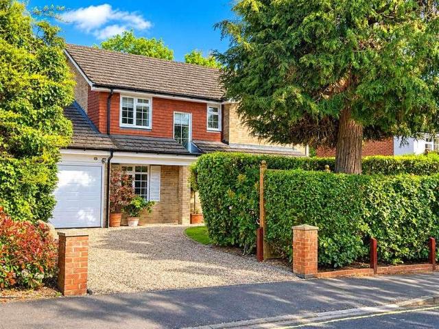 4 bed house for sale