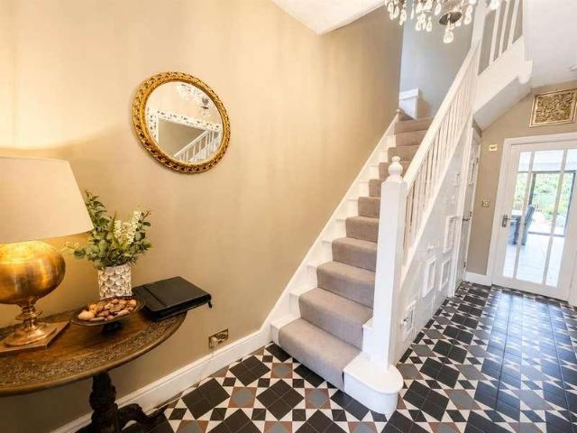 4 bed house for sale