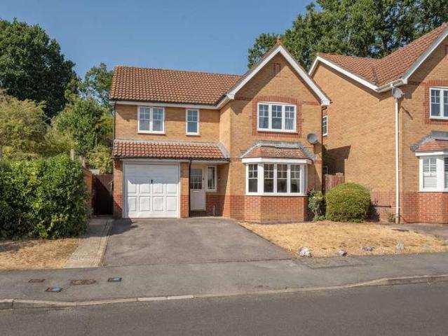 4 bed house for sale