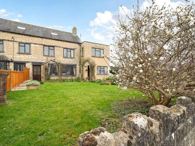 4 bed house for sale